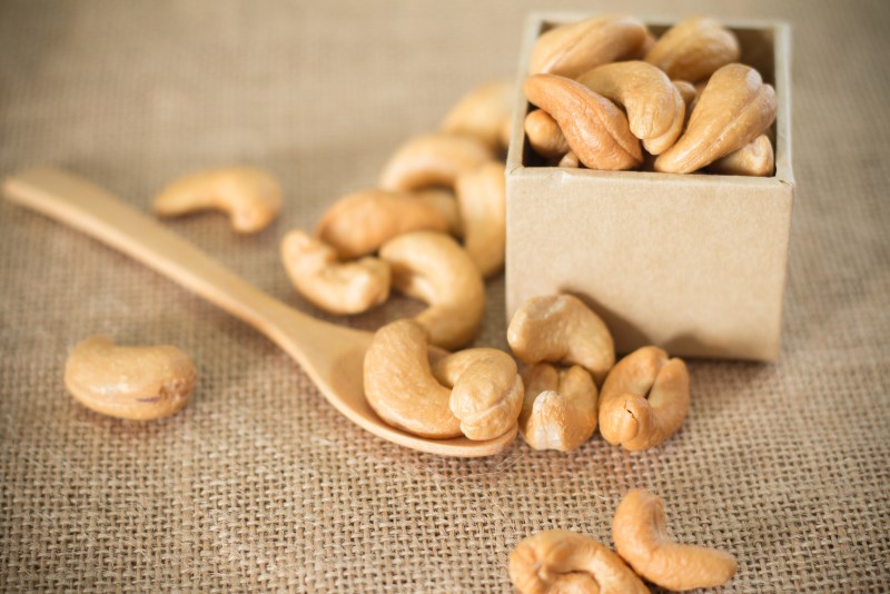 Cashew Nuts can Help You Look Younger