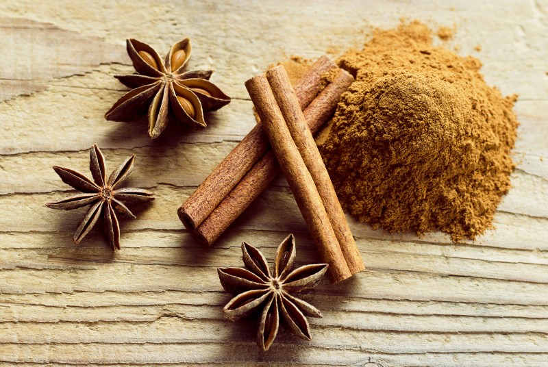 Cinnamon allergies, symptoms, and risks