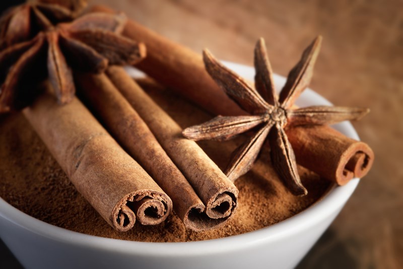Cinnamon contains antibacterial and antimicrobial properties