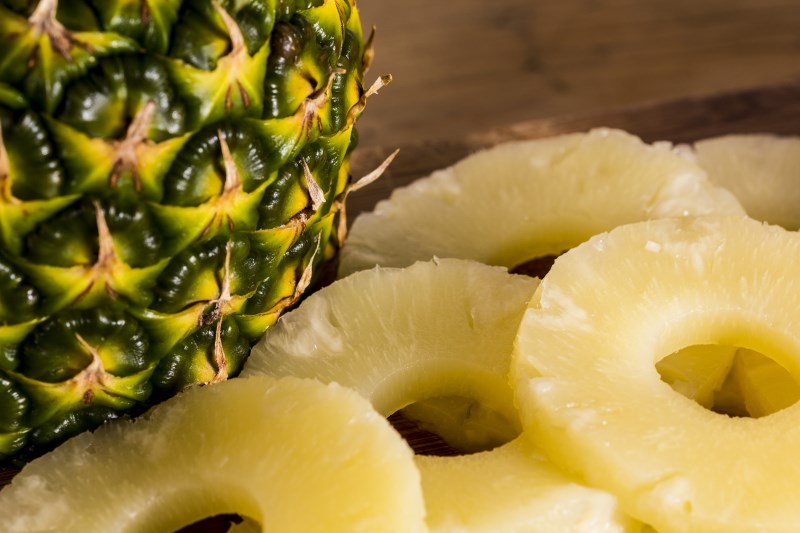 How To Buy And Store pineapple