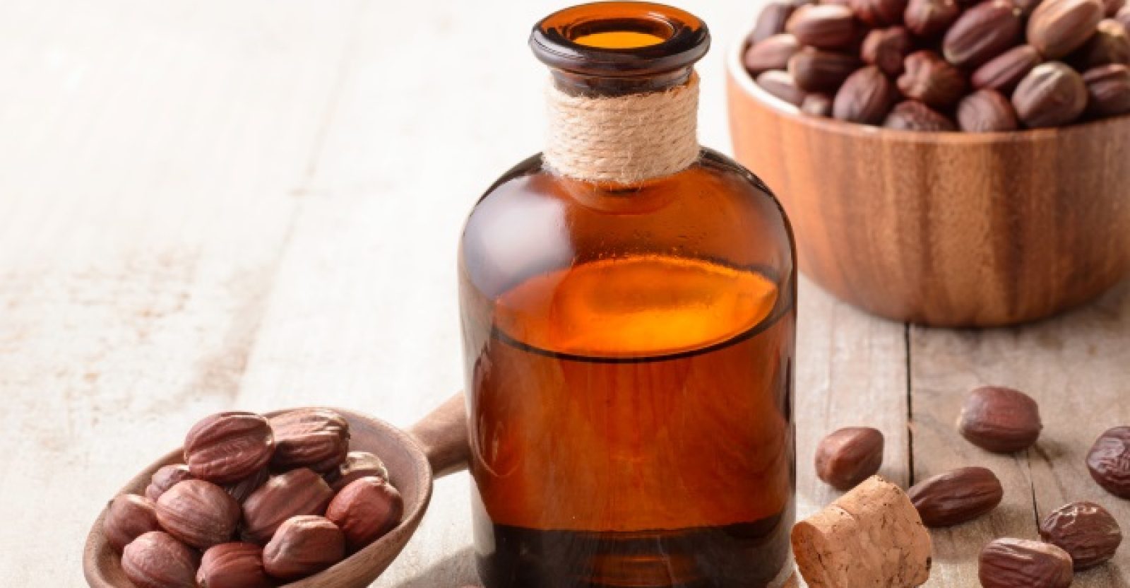 25 ScienceBacked Jojoba Oil Benefits and Uses WellBeing Secrets