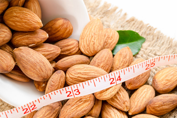 almonds help reduce cancer risks