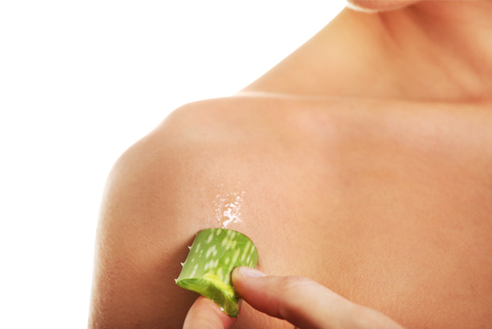 aloe-vera-on-skin