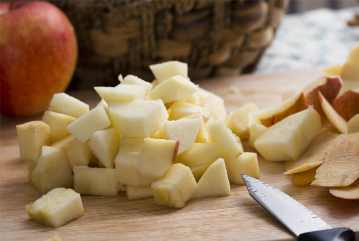 apples-choped-knife-for-vinegar