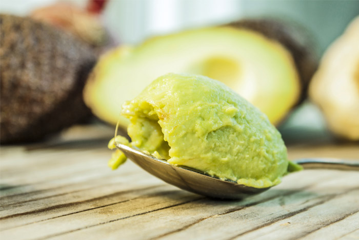 avocado-in-a-spoon