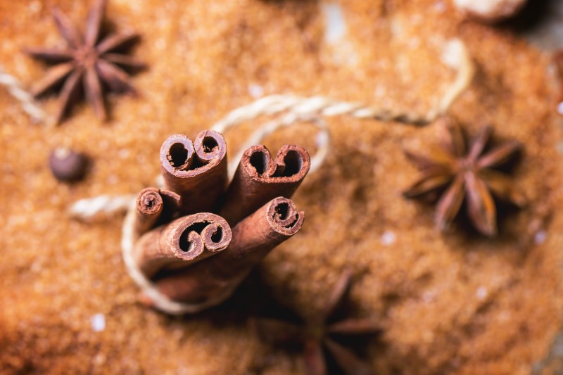 cinnamon Help manage yeast infections