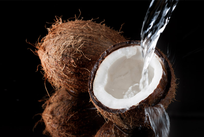 coconut-half-water-splash