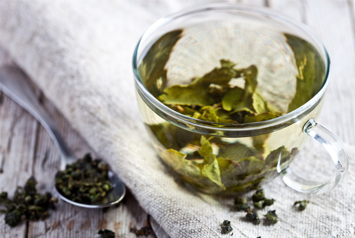 green tea in a cup - IS GROENE THEE ECHT GOED VOOR GEWICHTSVERLIES?