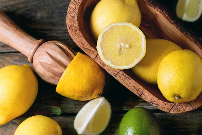 lemons-cut-table
