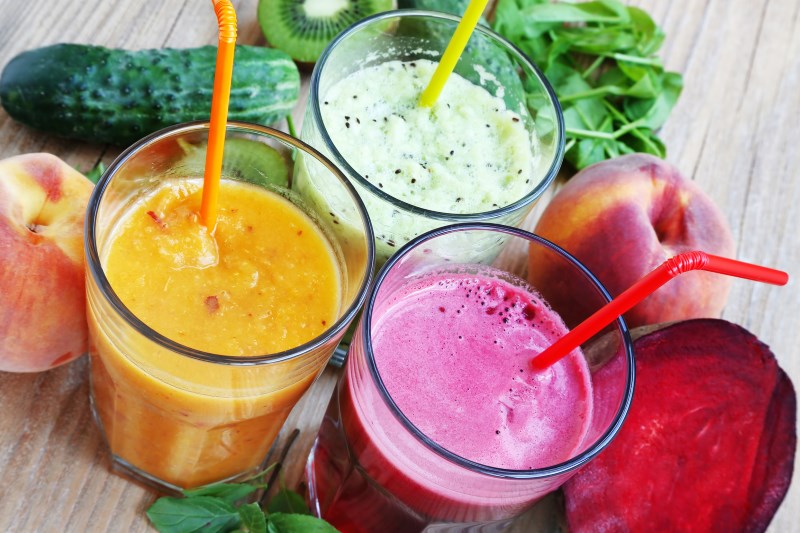 Fresh Detox Juices with Healthy Spinach and Kiwi, Beet and Peaches