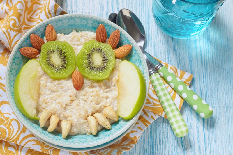oatmeal with fruits healthy breakfast