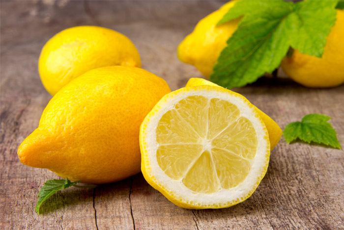 sliced-lemons
