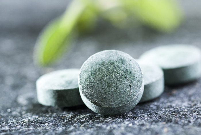 spirulina-tablets-closeup-benefits